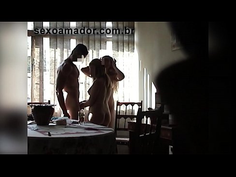 ❤️ Le amiche del sesso invitano un uomo gigante e una cosa a tre con lui Video di sesso di qualità al it.befuck-net.ru ️❤