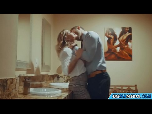 ❤️ Quando una bionda formosa ti seduce in un bagno pubblico Video di sesso di qualità al it.befuck-net.ru ️❤